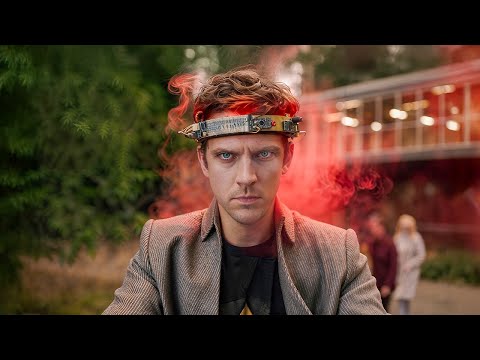 Видео: У этого человека есть сверхспособность меняться телами с другими людьми.