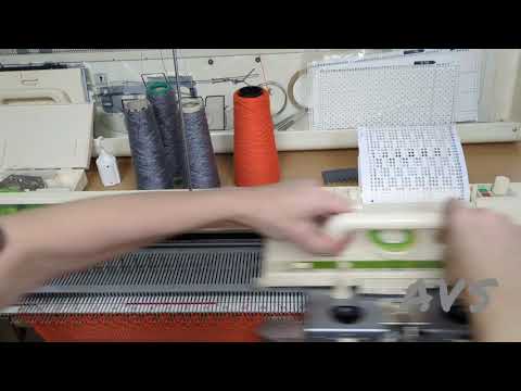 Видео: Вязальная машина Brother kh 881. В наличии. Цена 345000 тг. 53000р. #brotherkh881. #вязальнаямашина 
