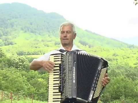 Видео: Мишо Бъжев- Острешко хоро