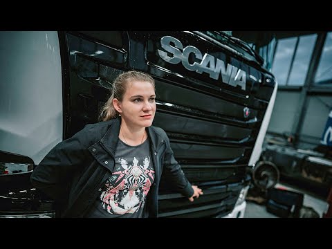 Видео: Оторвала номер, порвала тент! 5 лет по категории Е! Катим дальше?!