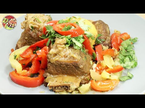 Видео: Жареные говяжьи рёбрышки. С луком, картофелем, чесноком, сезонным перчиком. Очень вкусно!