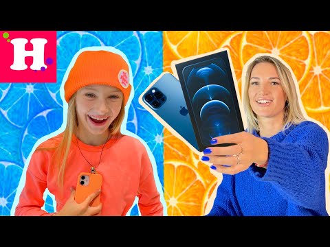 Видео: 24 ЧАСА В ОДНОМ ЦВЕТЕ С МАМОЙ ЧЕЛЛЕНДЖ // СИНИЙ IPhone 12 Pro Max