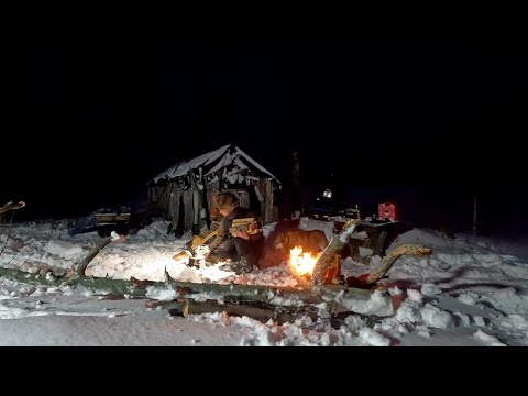 Видео: ЖУТКАЯ НОЧЬ В СТАРИННОЙ ИЗБЕ ДЕДА. ЖИВЁМ В ТАЁЖНОЙ ИЗБУШКЕ В ДАЛИ ОТ ЛЮДЕЙ. ИЗБА ДЕДА ТАЁЖНЫЙ БЫТ