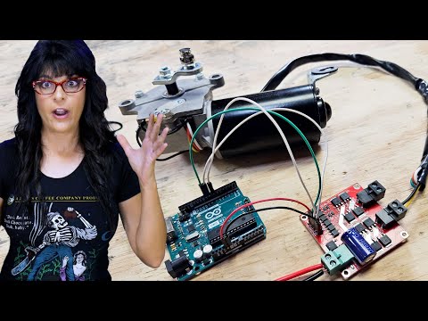 Видео: Как управлять 12-вольтовым двигателем с помощью Arduino: простая схема подключения и примеры кода