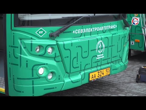 Видео: В Севастополь доставили 18 новых автобусов