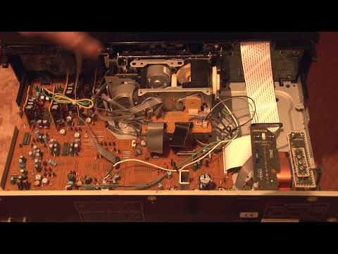 Видео: Кассетная дека Pioneer CT-S740S (Часть 2) Вытряхиваем ЛПМ из корпуса, вырывая с корнем проводку.