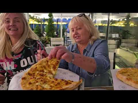 Видео: С ОЛЕЙ В ТРЦ "РЕСПУБЛИКА"! ШОПИНГ И ВКУСНЫЙ УЖИН!