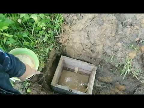 Видео: Поиск и обустройство родника до момента когда он потёк через трубу. Полная версия.