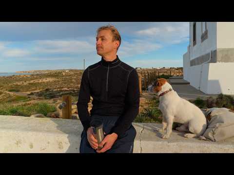 Видео: Как я зимую в Португалии в доме на колесах