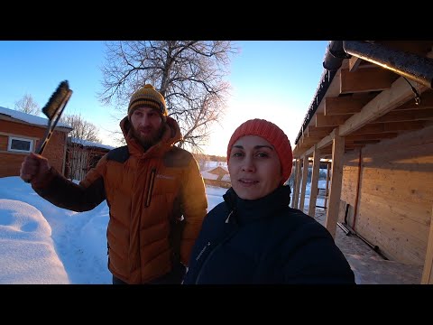 Видео: Когда живешь в деревне, нужно учесть специфику жизни тут