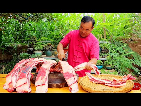 Видео: 35$ Купил огромный кусок говяжьих ребрышек, приготовленных с очень острым перцем чили! Так Вкусно