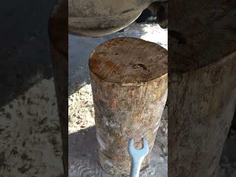 Видео: сломалось полуось на заднем мосту камаз 4310... пытаемся найти с какой стороны.