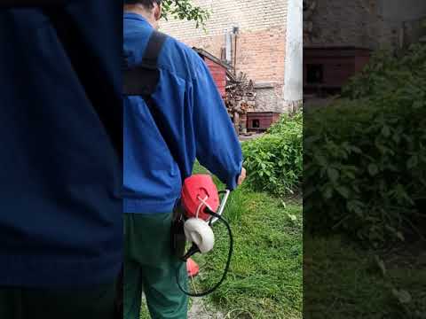 Видео: Электрокоса Vitals EZT 144vs. в работе