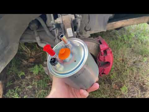 Видео: Міняємо і пиляємо паливний фільтр Рено Лагуна 3