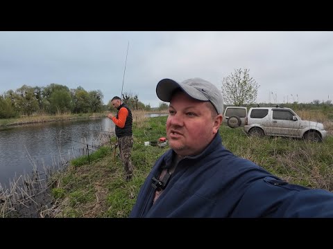 Видео: 🐟 СМЕНИЛИ ТРИ МЕСТА / ИСКАЛИ КАРАСЯ, А ПОЙМАЛИ ЩУКУ 🐟