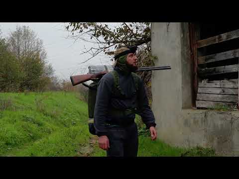 Видео: Устроил лагерь на обрыве, на берегу реки. Осень, Охота.