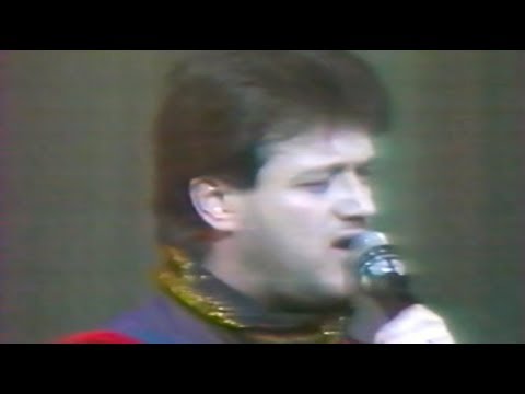 Видео: ПЕСНЯРЫ 1990