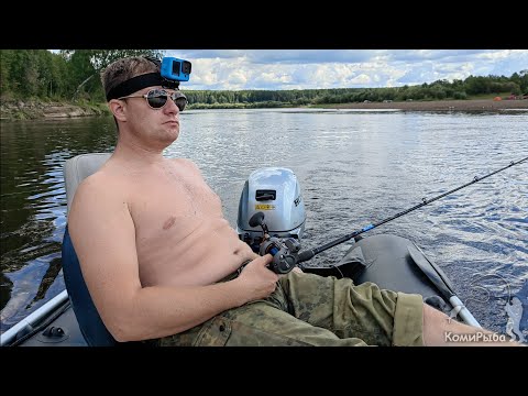 Видео: Рыбалка на щуку с лодки. Троллинг рыбы. Открытие сезона. Ночевка на берегу реки. Pike to trolling