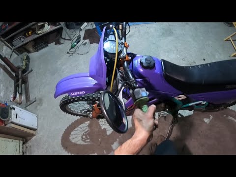 Видео: Продолжение установки вилки wp 48 на Kawasaki kmx 125. 