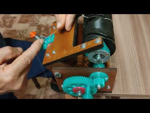 Видео: Моталка для пряжи с барабанным укладчиком