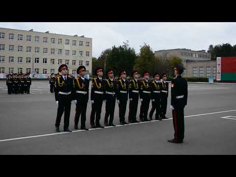 Видео: Строевые приёмы в составе отделения