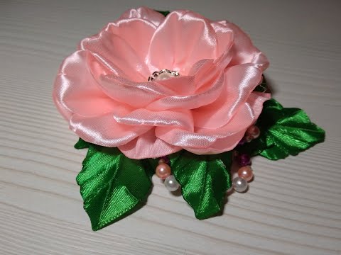 Видео: Цветы из атласной ленты 5 см / Канзаши МК / DIY