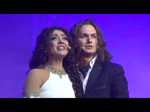 Видео: Евгений Егоров, Дарья Бурлюкало, финал мюзикла "Дракула" 28.02.24