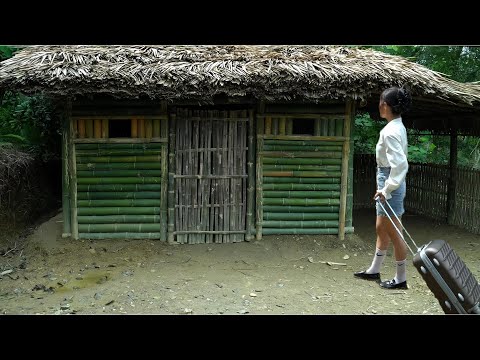 Видео: Молодая девушка отправляется в лес, чтобы восстановить заброшенный старый дом — жизнь начинается с н