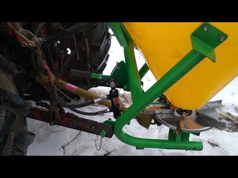 Видео: Переделка (РУМА) розбрасывателя удобрений под гидравлическую заслонку.