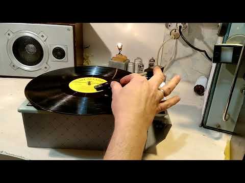 Видео: Электропроигрывающее устройство II ЭПУ-40 TURNTABLE REMR