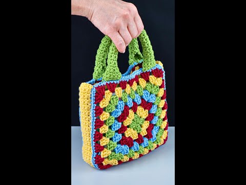 Видео: Простая сумочка крючком в стиле «бабушкин квадрат» Miarti🧶