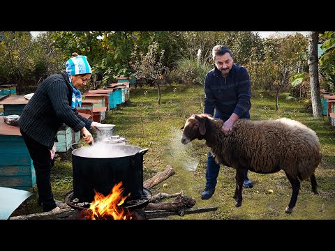 Видео: Приготовление традиционного кавказского обеда - рецепт хинкала с мясом