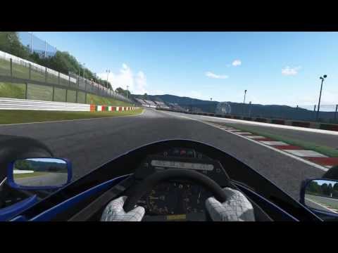Видео: Круг по трассе - Suzuka