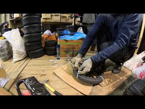 Видео: Забортовка литой покрышки 14" электровелосипеда Kugoo V1