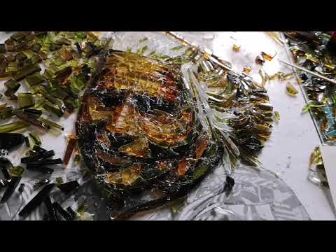 Видео: Мозаика из бутылочного стекла на стекле. Портрет. Glass on glass mosaic from recycled glass bottles
