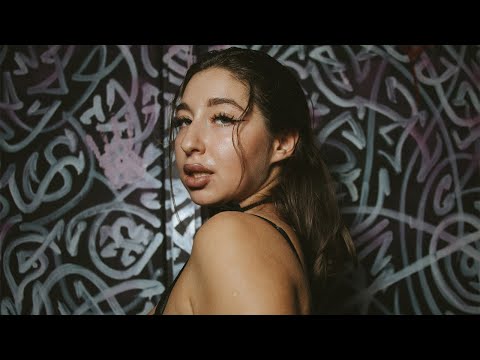 Видео: НОЧНАЯ ЖИЗНЬ МОСКВЫ. КАК ОТДЫХАЕТ ЭЛИТНАЯ ЗОЛОТАЯ МОЛОДЁЖЬ МОСКВЫ. НОЧНОЙ КЛУБ И БАР ПИПЛ. ТУСОВКА.