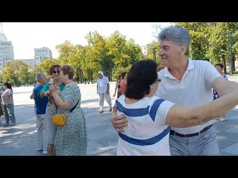 Видео: ОТЦВЕЛА ЛИПА БЕЛАЯ ВОТ И ВСТРЕТИЛИСЬ ВНОВЬ ❤️ТАНЦЫ❤