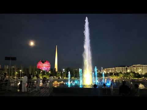 Видео: Фонтан подстраивающийся под музыку в Астане 06.07.2025