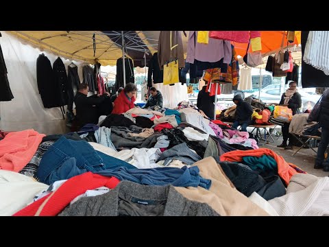 Видео: 63. Снова накупила вещей на барахолке во Франции. Обзор  рынка. Большая примерка. #барахолка