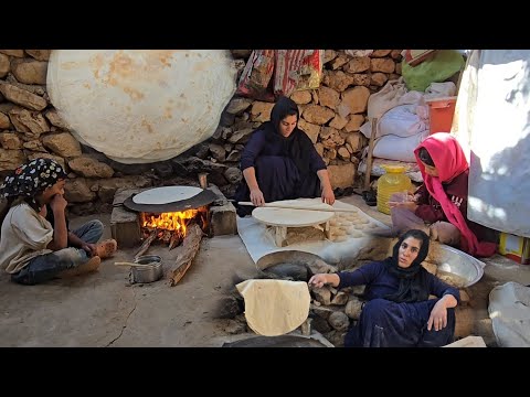 Видео: Знакомство с кочевыми традициями выпечки местного хлеба на огне от трудолюбивой девушки-кочевницы🔥🥖