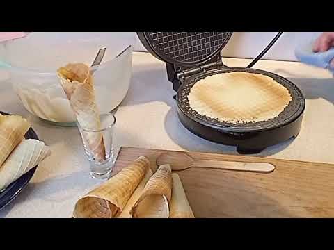 Видео: Вафельные трубочки.Рецепт из 90-х.