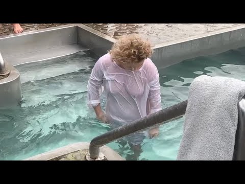 Видео: КУПАНИЕ В ЛЕДЯНОЙ ВОДЕ ICE BATH 2022 WINTER SWIMMING ICE HOLE КРЕЩЕНСКИЕ КУПАНИЯ Часть 5