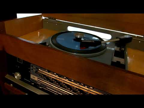 Видео: Ладо Лесковар (Югославия) --"Вторая молодость"(Автор: Михаил Рябинин, Композитор: Александр Морозов)