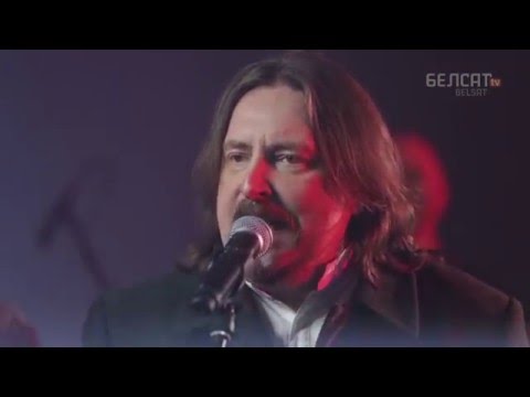 Видео: Алесь Дзянісаў (Dzieciuki) і «Палац» — «Каляды» (live)