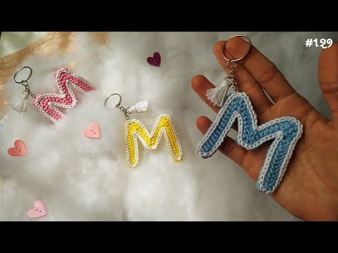 Видео: Брелок крючком буква "М" - ряд: буквы алфавита (подзаголовок)
