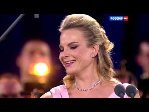 Видео: Дуэт Ганны и Данило, Ф. Легар , Гаранча& Хворостовск