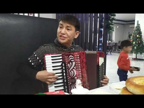 Видео: Алтынбек Тотуев - Неге мынтип журомун.