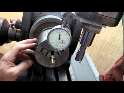 Видео: Фрезерование для начинающих или выверка детали в длительной головке