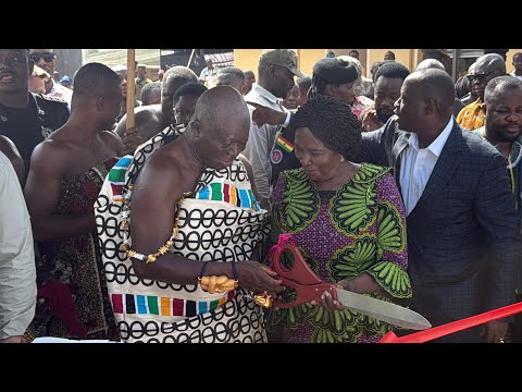 Видео: Ух ты, посмотрите, как Асантехене и вице-президент Джейн Наана ввели в эксплуатацию горнодобывающ...