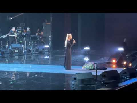 Видео: Улыбайся мне. Посвящение Дмитрию Хворостовскому. Концерт Ларисы Долиной в Крокус Сити 27.04.2023